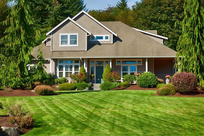 ottos-landscaping-Front-yard-maintenance-op